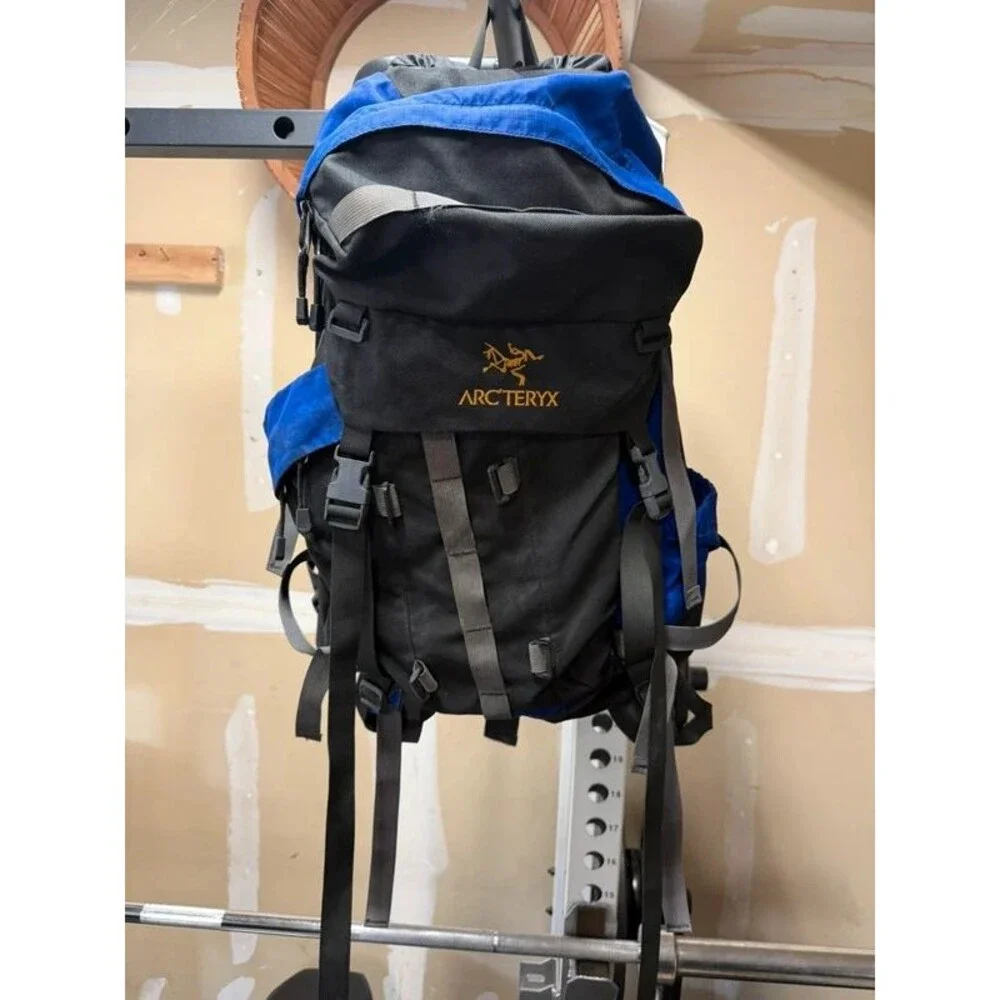Vintage Arc’teryx Bora Hiking Backpack Black Blue Large Trekking Pack